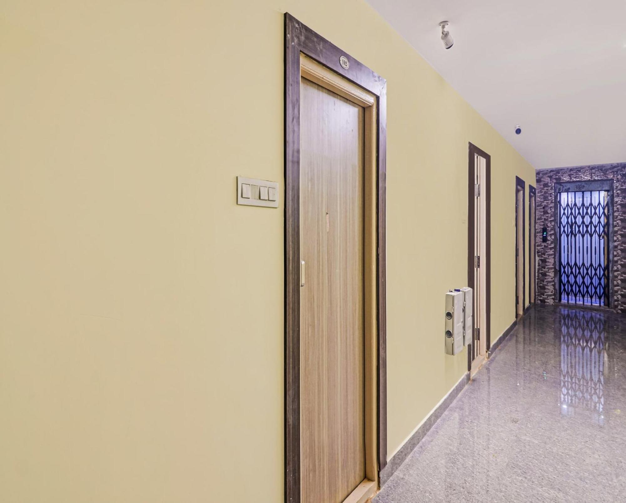 Super Hotel O Dsr Inn Near Nexus Hyderabad Exterior photo