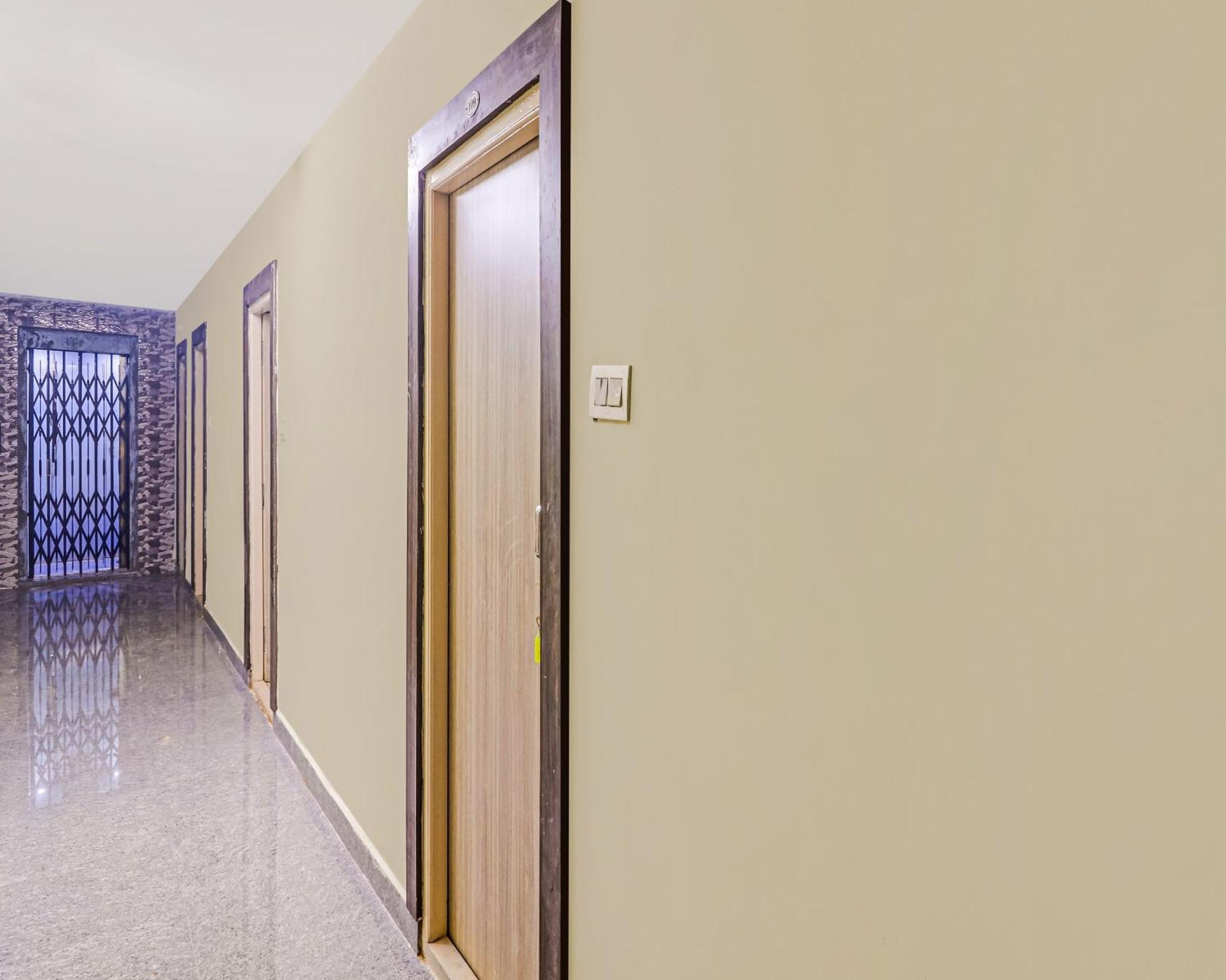Super Hotel O Dsr Inn Near Nexus Hyderabad Exterior photo